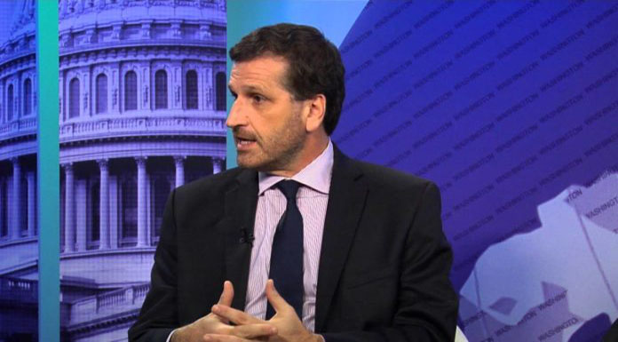 Héctor E. Schamis: Periodista e inmigrante latino