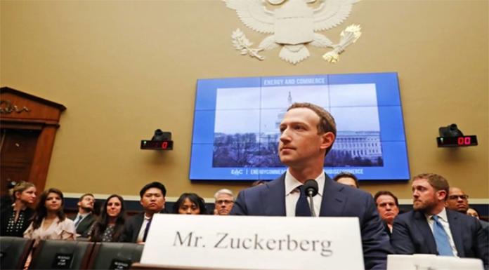 ¿Querrá Zuckerberg componer a Facebook en crisis de la democracia?