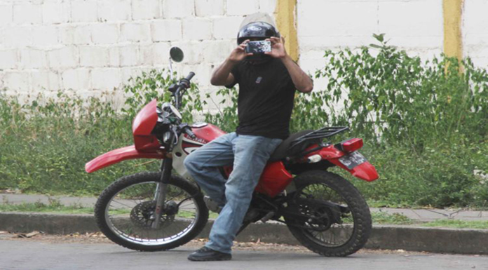 Eddy López: “Pronto será delito andar con cámara” en Nicaragua