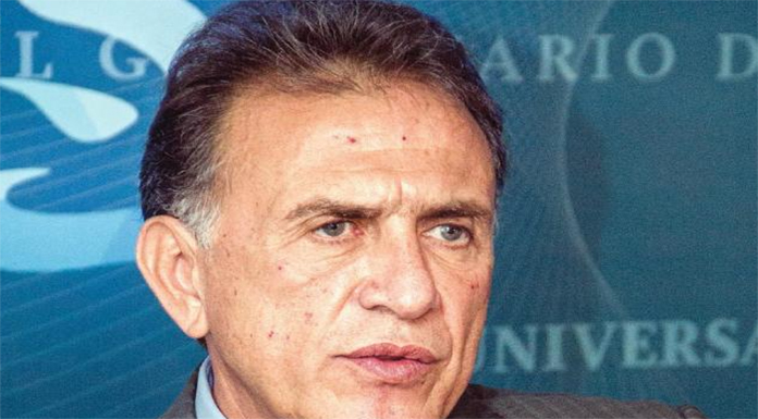 Gobernador Yunes Linares va contra la ‘ley antimemes’
