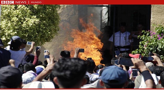 Cómo ‘fake news’ llevó a quemar vivos a dos hombres inocentes