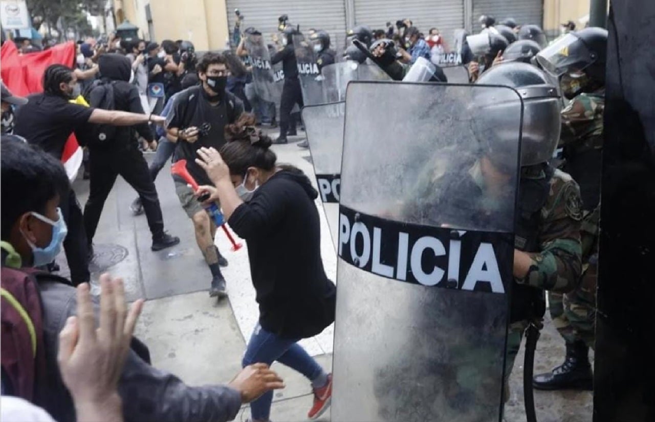 35 periodistas fueron agredidos en las protestas de Perú