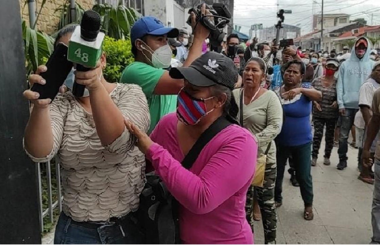 Cuatro periodistas agredidos por manifestantes en Bolivia