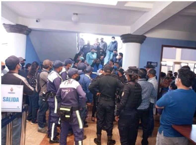 Reportero guatemalteco es agredido durante una disputa